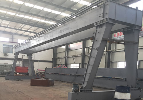 游艇底部附著物如何清理？/ 游艇搬運機自帶清潔功能是否實用？